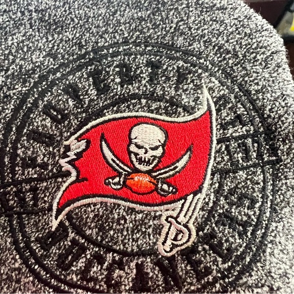 NFL Tampa Bay Buccaneers Heather Gray Sweater - Picture 8 of 9